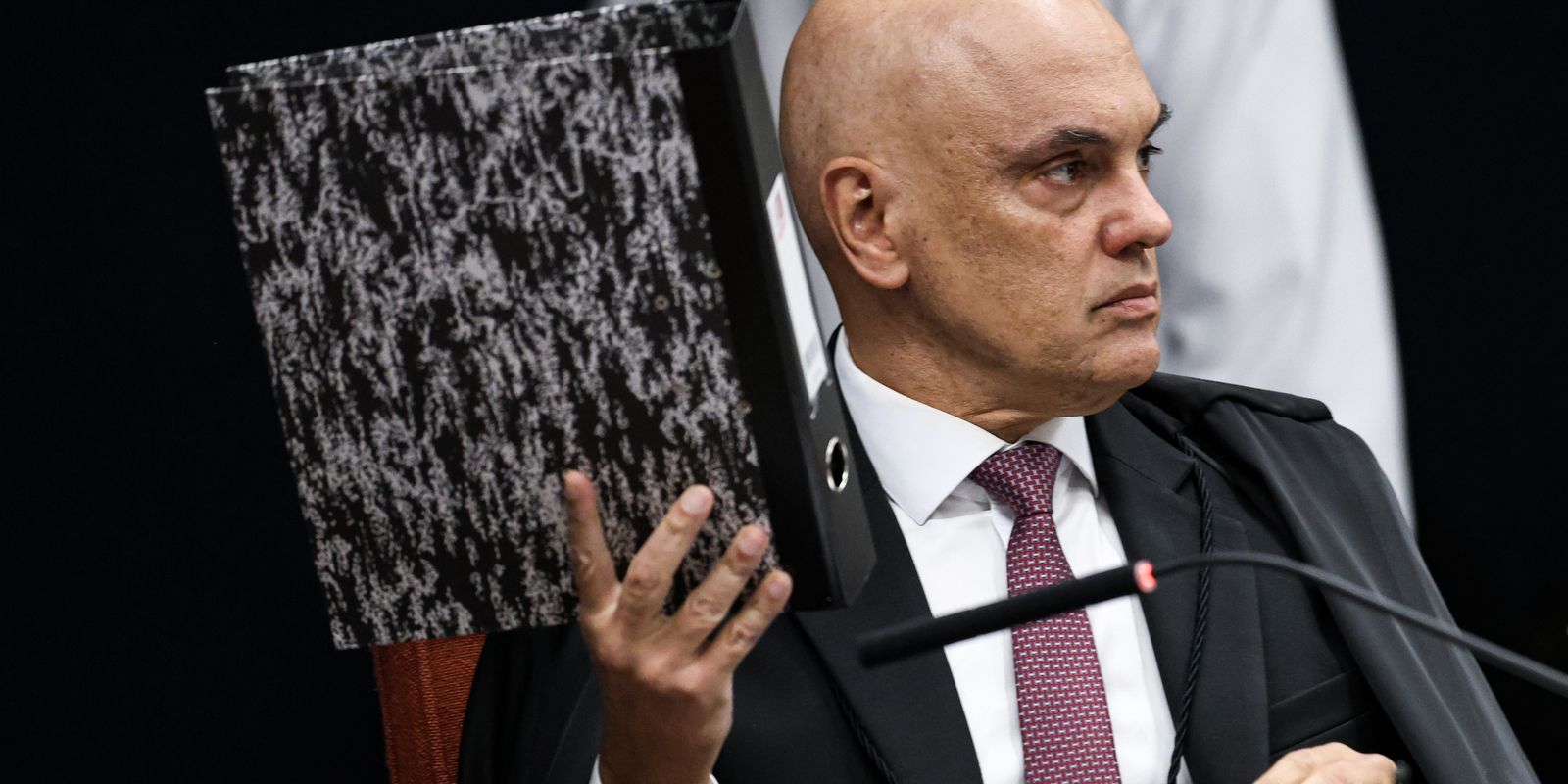 Moraes ordena prisão do último grupo de condenados por trama golpista