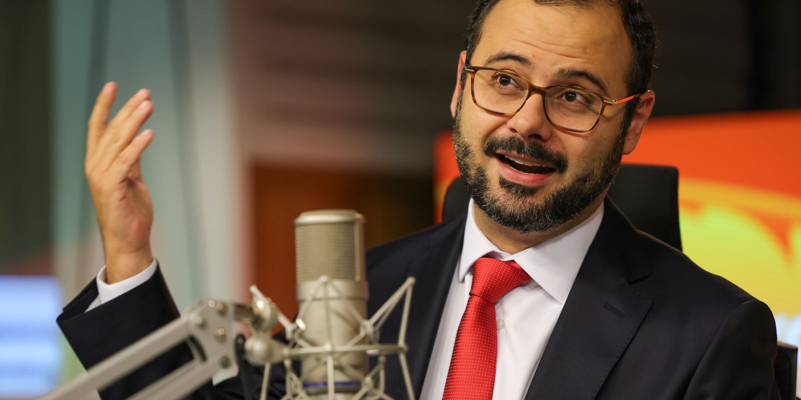 Redução da jornada de trabalho pode impulsionar o empreendedorismo, avalia ministro