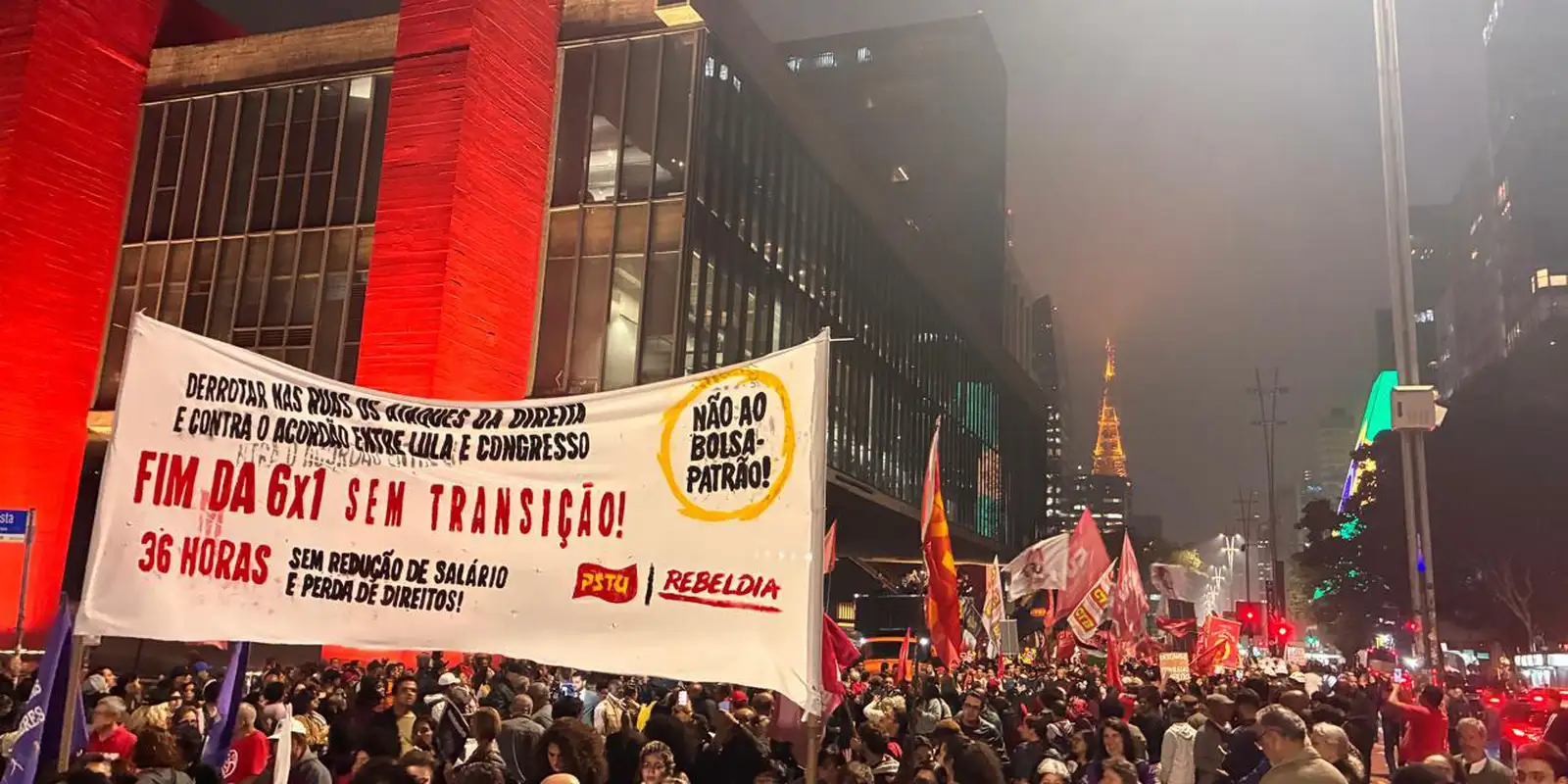 Manifestação na Avenida Paulista demanda o fim da escala 6x1