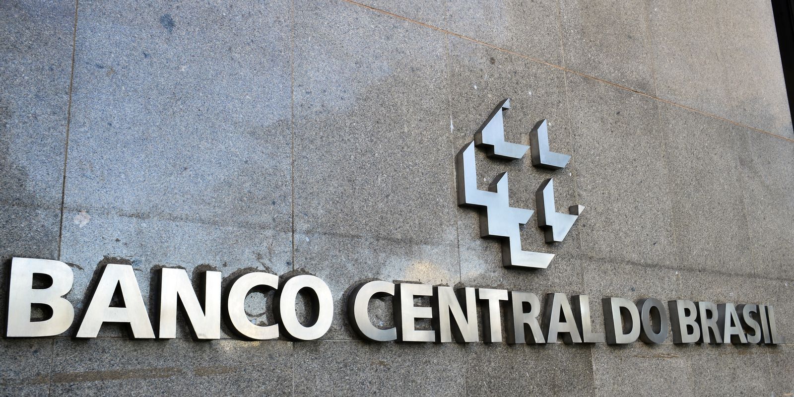 Banco Central exige auditoria externa para empresas de criptoativos