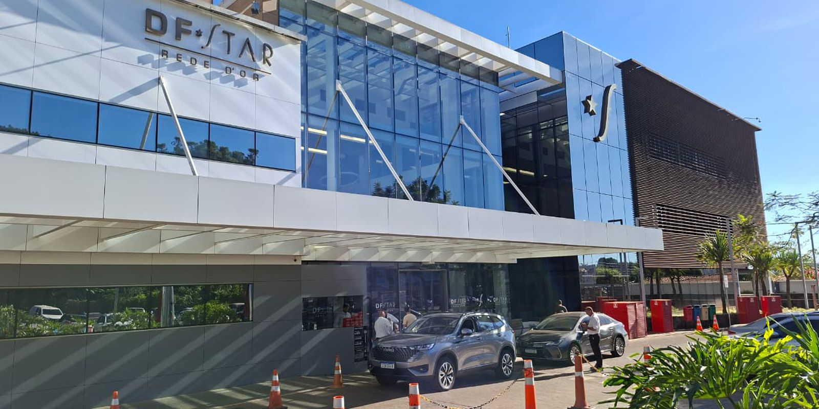 Jair Bolsonaro passa por cirurgia no ombro em Brasília