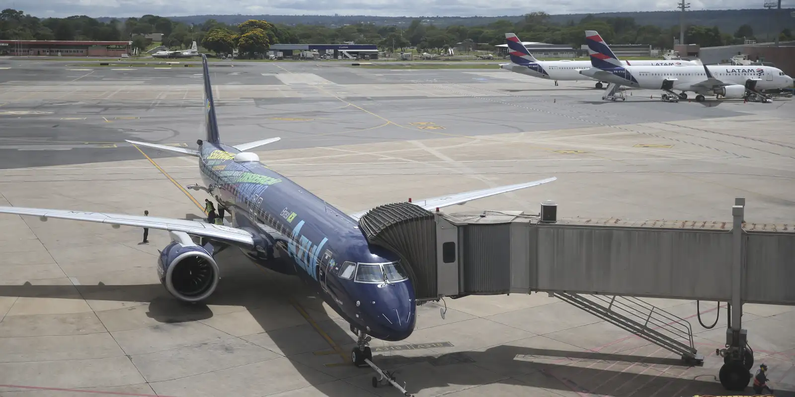 Conselho Monetário Nacional aprova linha de crédito emergencial para companhias aéreas