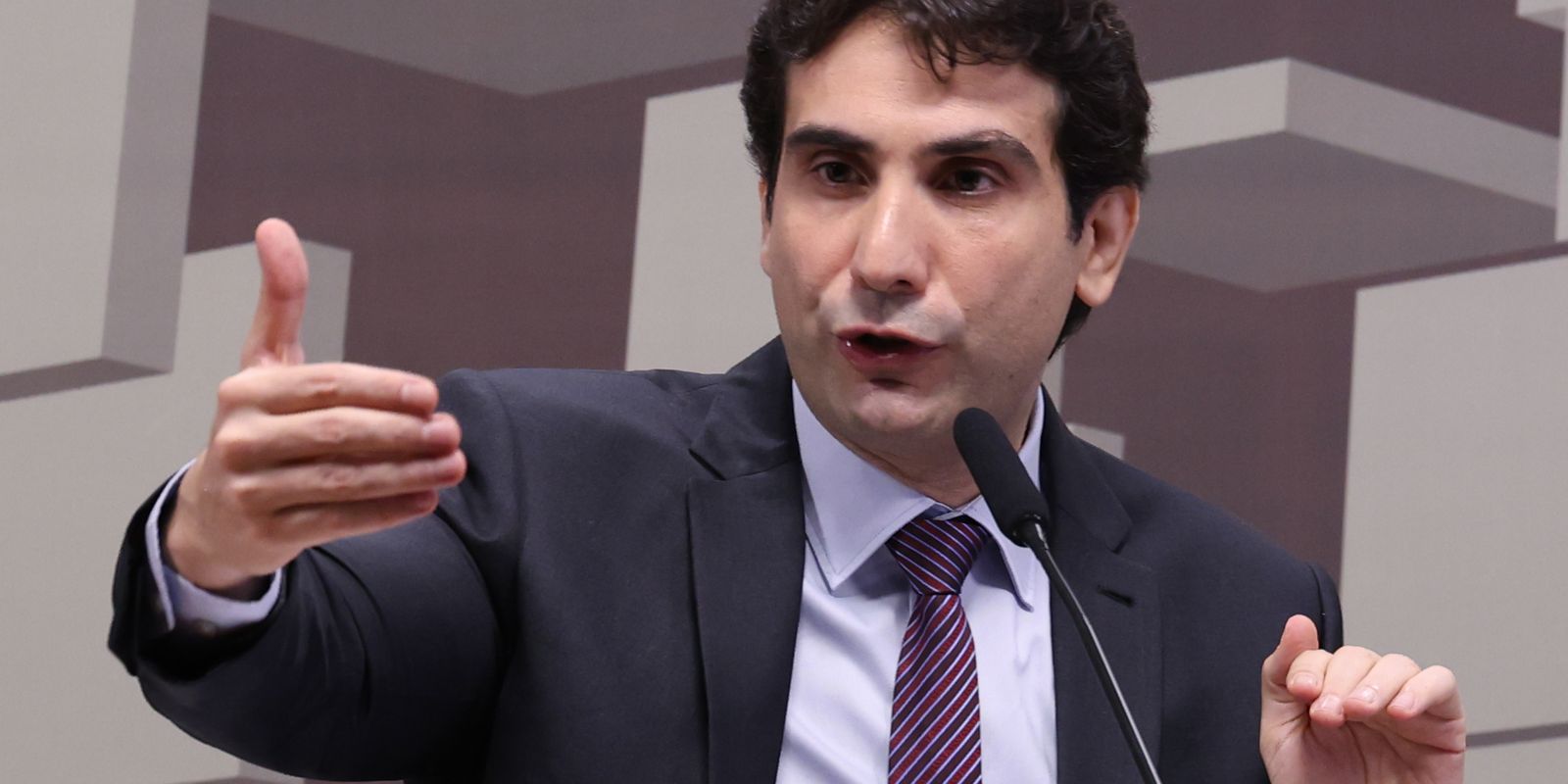 Galípolo detalha ação do Banco Master que alertou o Banco Central