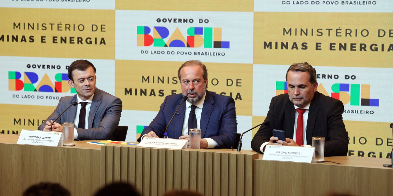 Governo institui subsídio de até R$ 0,89 para conter alta nos preços da gasolina