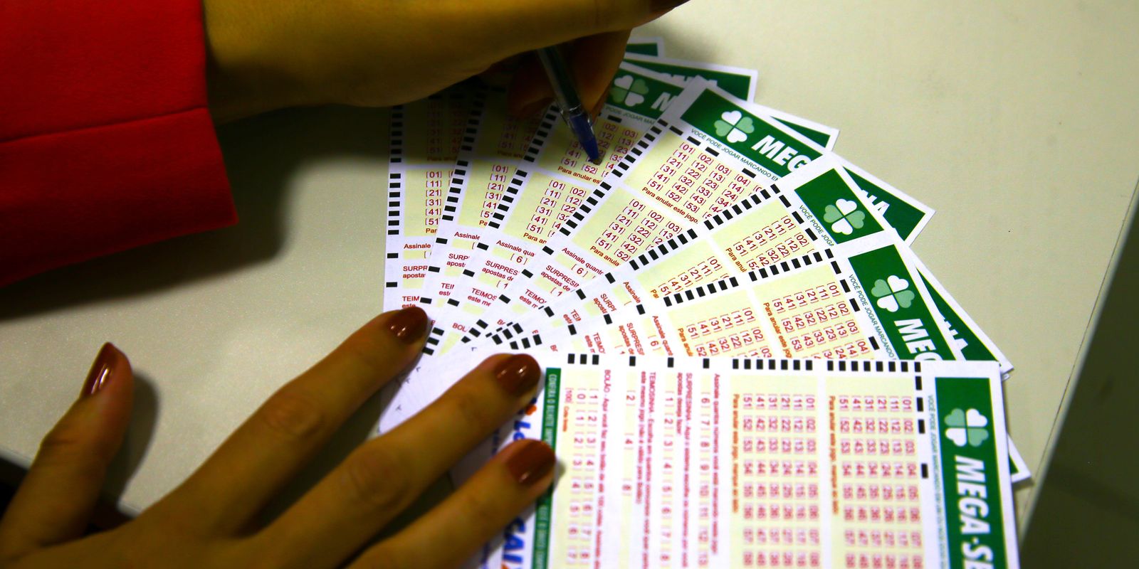 Mega 30 anos sorteia prêmio especial de R$ 320 milhões; veja a transmissão