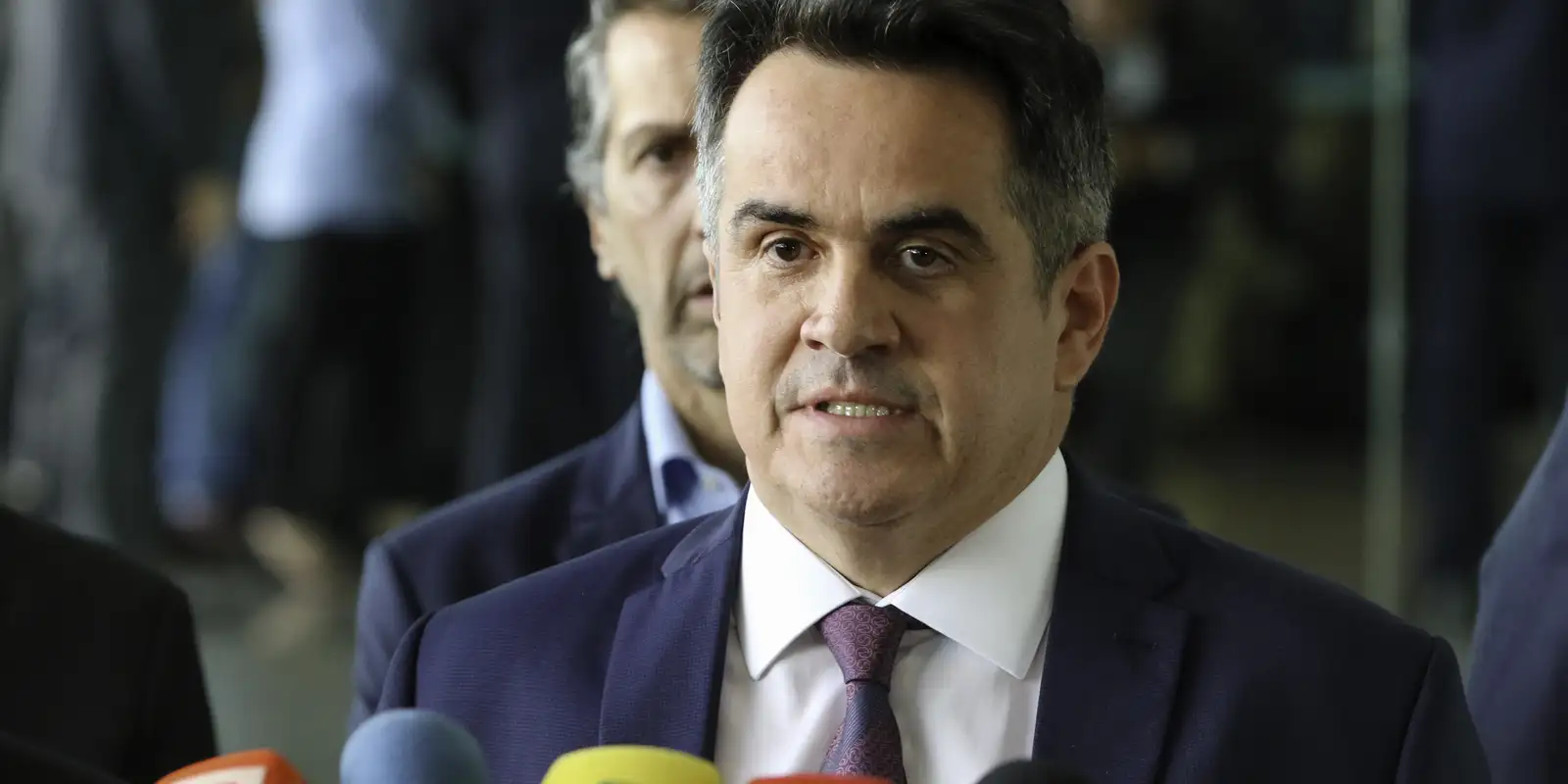 Polícia Federal investiga Ciro Nogueira por supostos pagamentos e vantagens