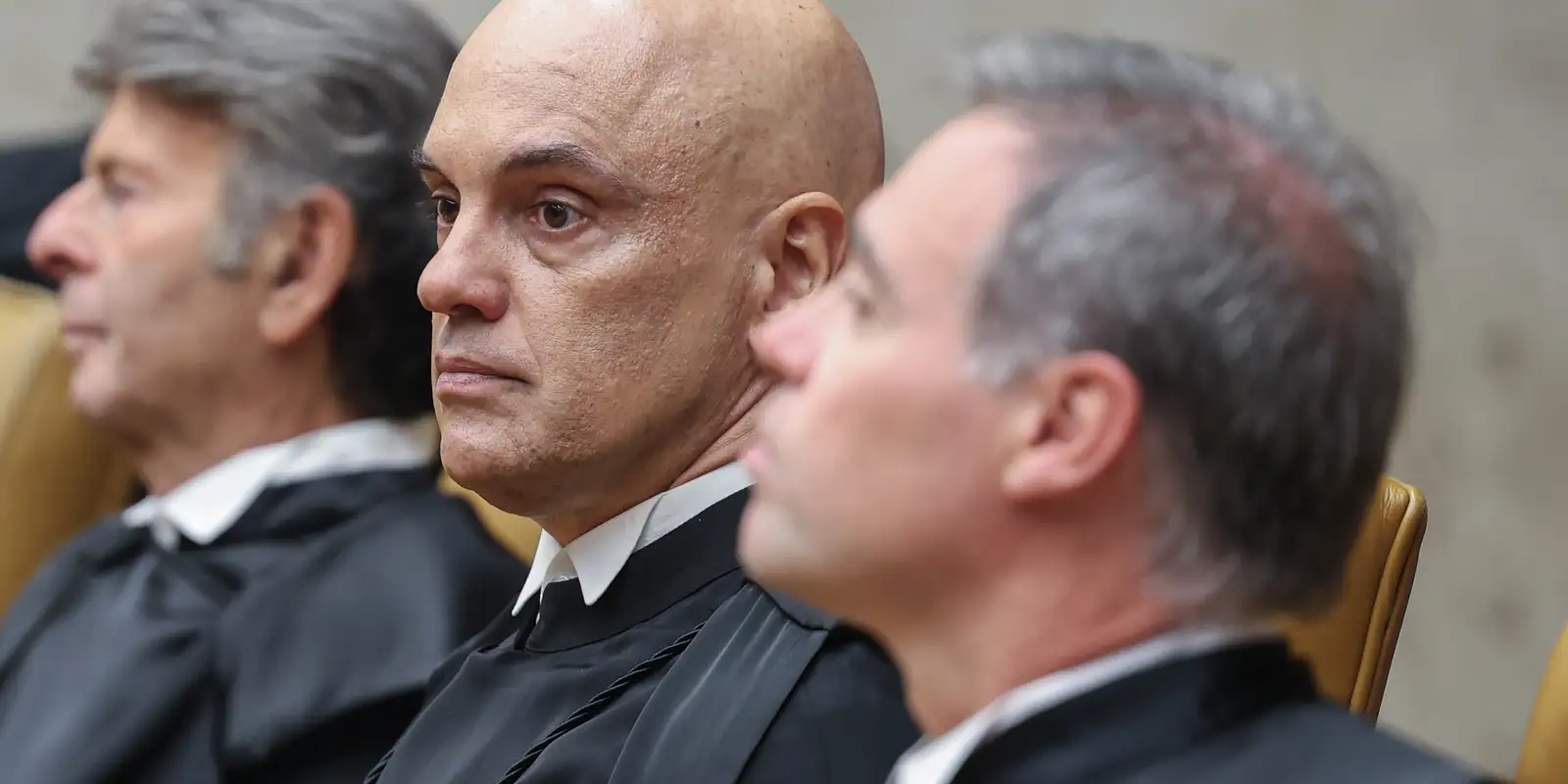 Moraes suspende aplicação da lei da dosimetria até veredito final do STF