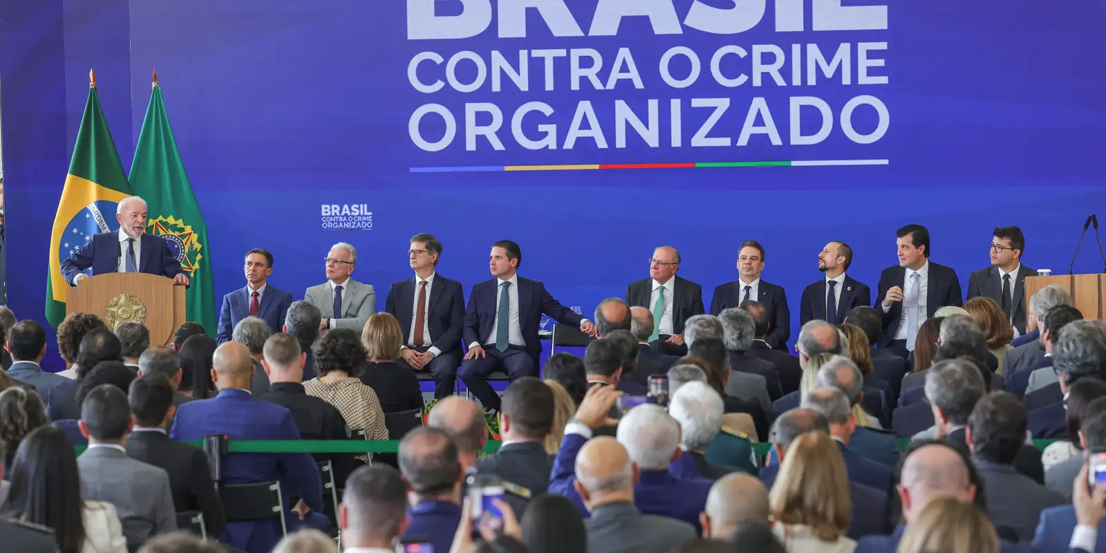 O governo federal lança plano robusto contra o crime organizado