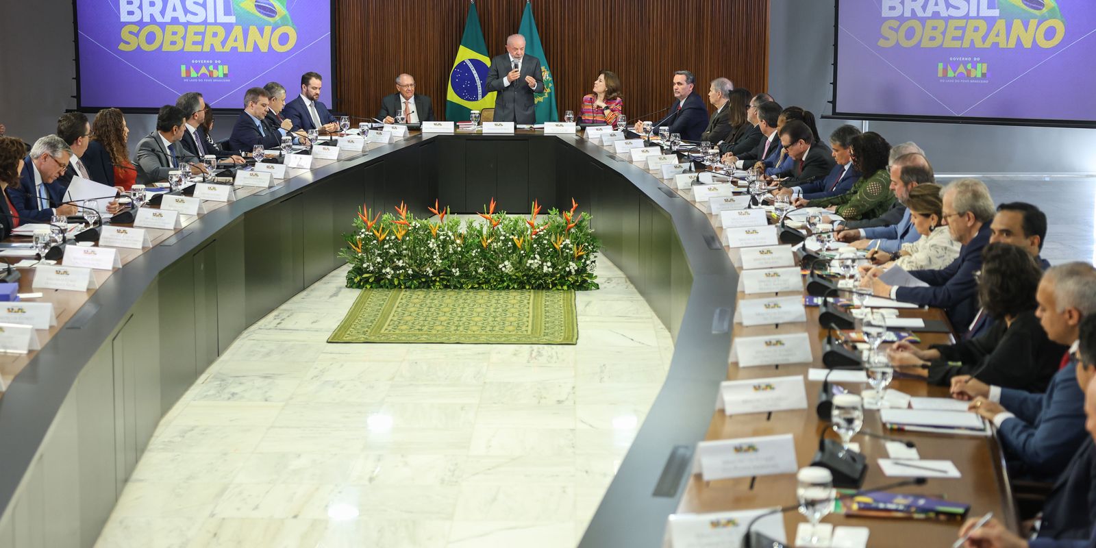 Brasil busca diversificar parcerias comerciais para mitigar efeitos de políticas externas