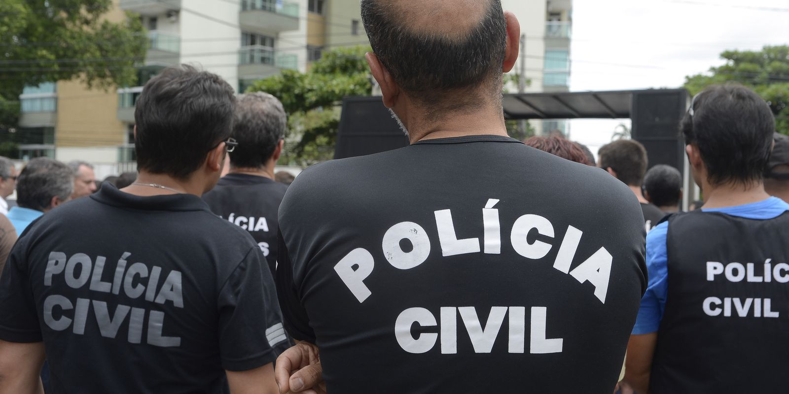Deputado Val Ceasa é alvo de operação policial por suspeita de ligação com facção criminosa no Rio