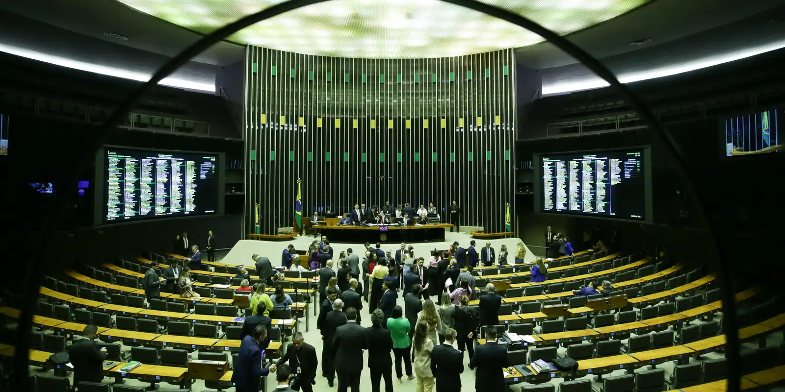 Entenda os próximos passos da proposta para diminuir a maioridade penal