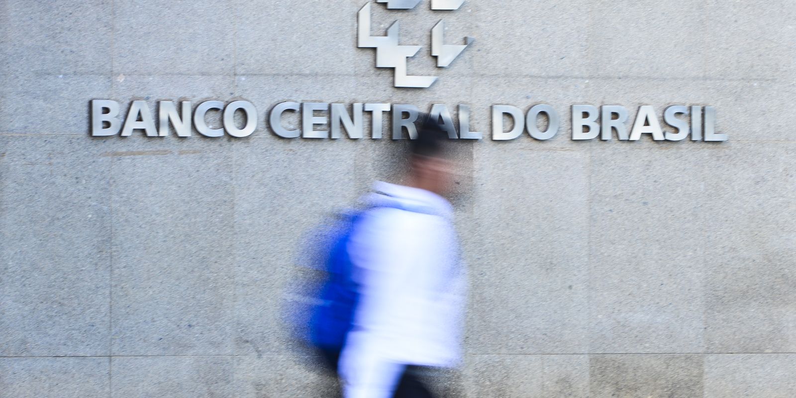 Mercado financeiro revisa para cima projeção da inflação para 5,09% em 2024