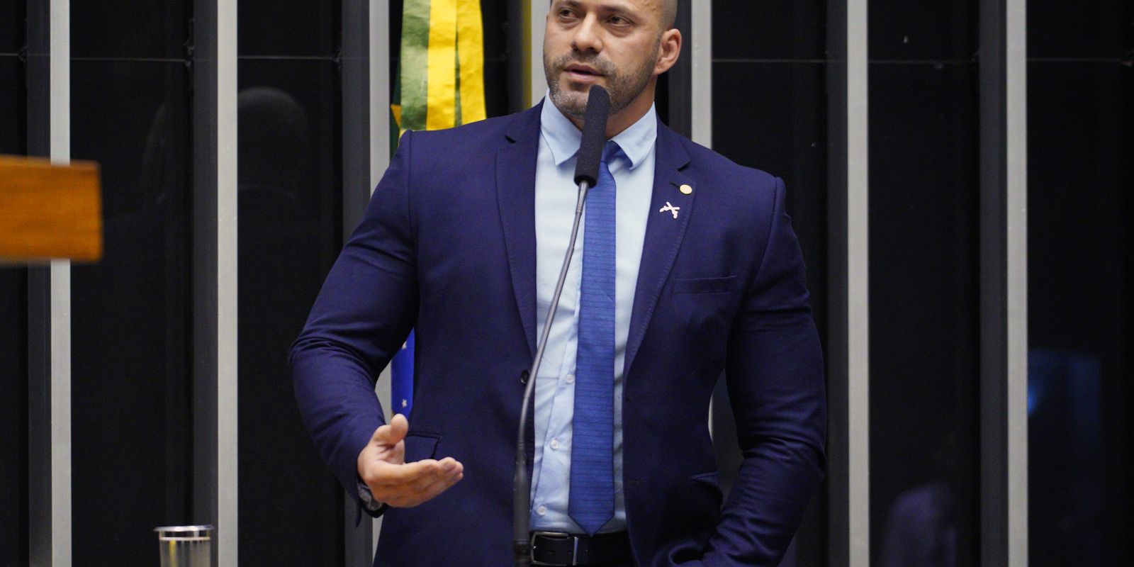 Alexandre de Moraes exige que Daniel Silveira explique vídeo nas redes