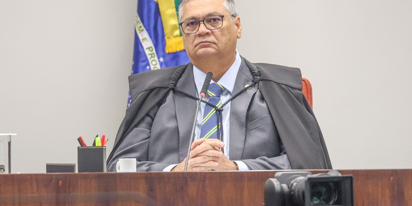 Flávio Dino determina o afastamento do presidente do TCE do Maranhão por 180 dias