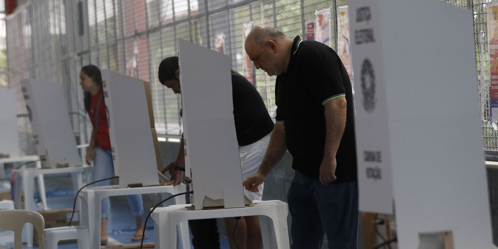 Eleições 2026: saiba tudo o que é permitido e proibido no dia da votação