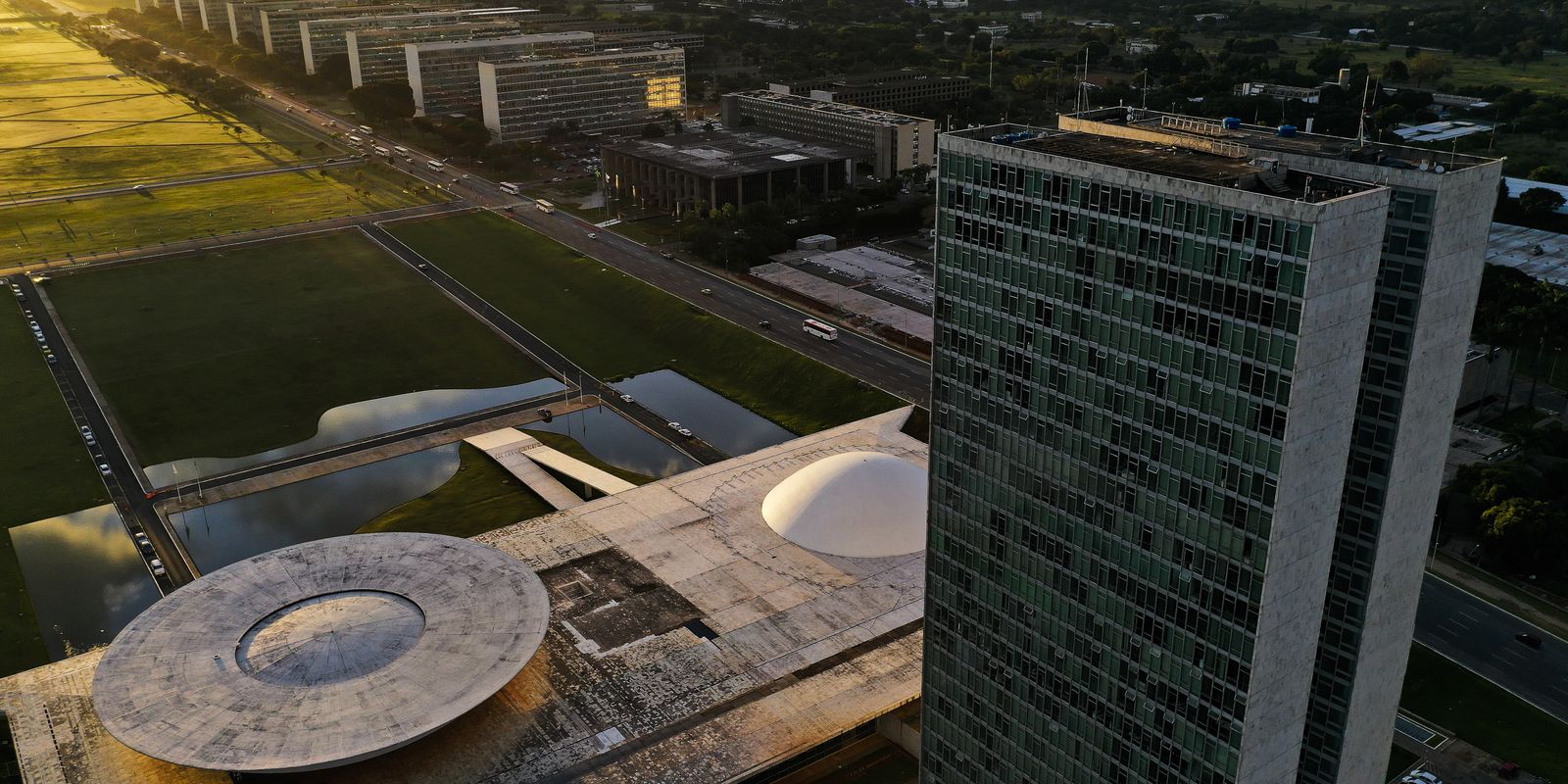 Entenda as eleições 2026 e a atuação de senadores e deputados