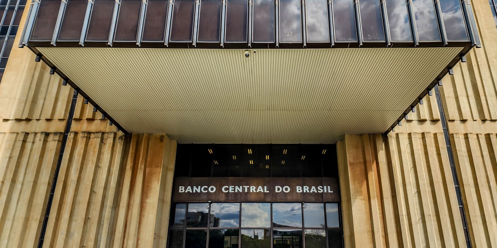 Copom reduz a taxa Selic para 14% ao ano em novo corte consecutivo