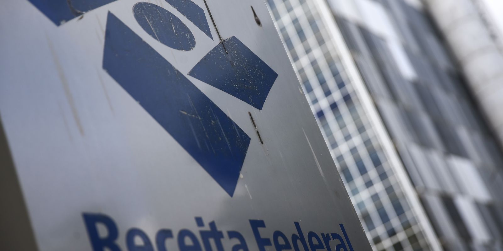 Receita Federal paga o último lote da restituição do IR 2026 nesta segunda-feira