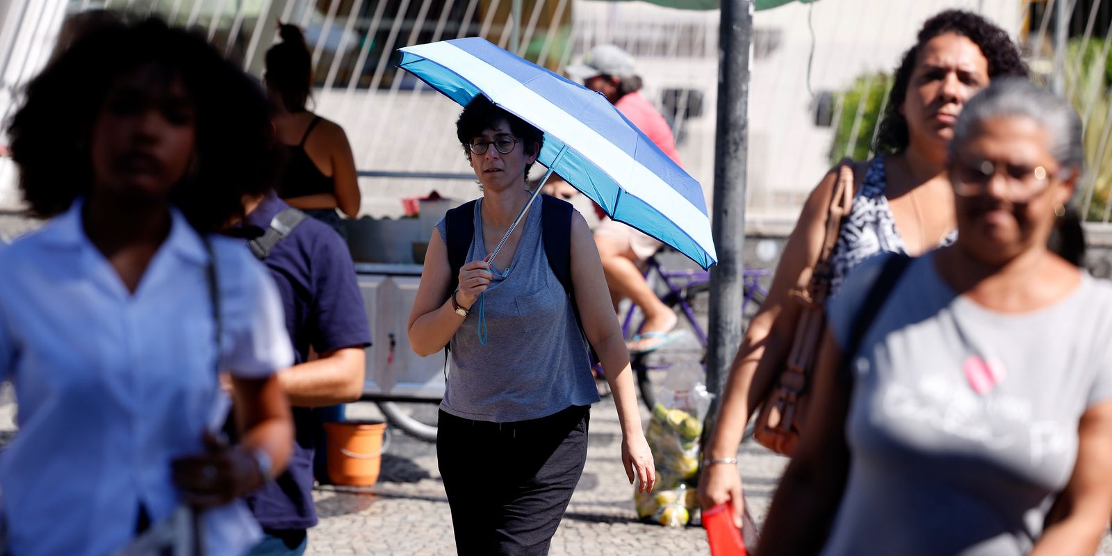 Salário mínimo deve subir para R$ 1.741 em 2027, aponta previsão da Fazenda