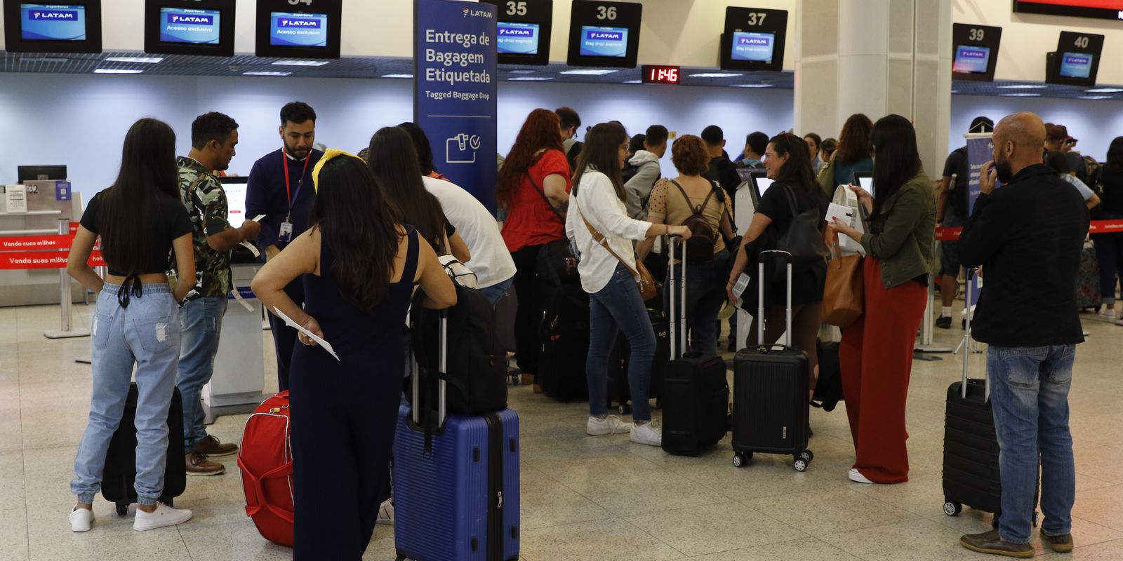 Aeroporto Santos Dumont volta a operar normalmente no Rio após interrupção de voos