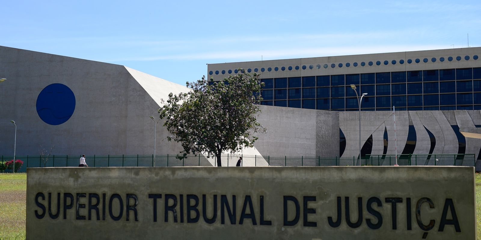 STJ condena ministro Marco Buzzi à perda de cargo por crimes sexuais