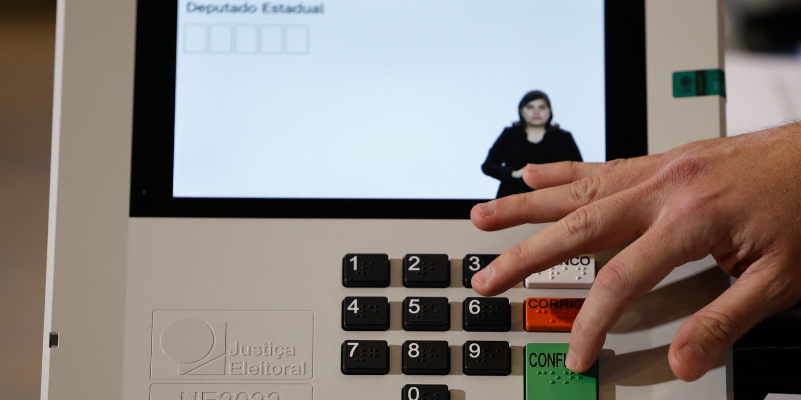 TRE-RJ altera 66 locais de votação por segurança em 20 cidades do estado