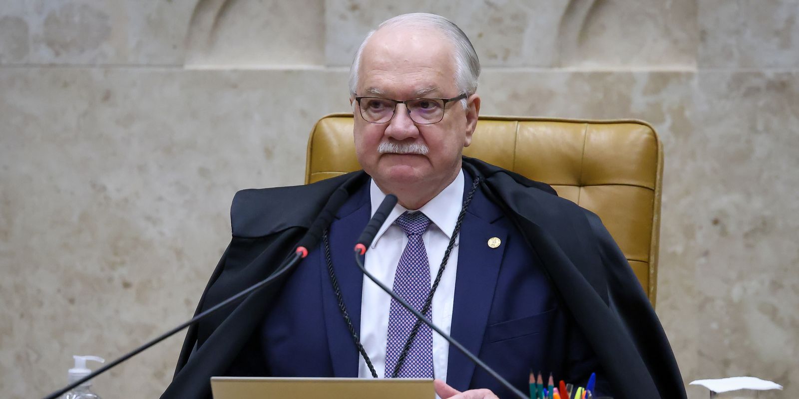 Fachin suspende ordens de ministros sobre a direção da Polícia Federal