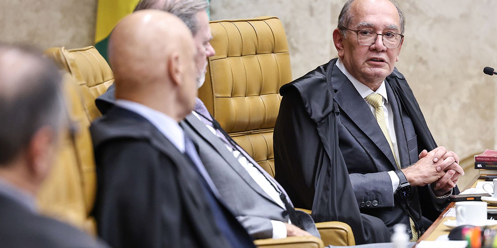 Gilmar Mendes exige acesso integral aos dados do celular de Vorcaro no STF