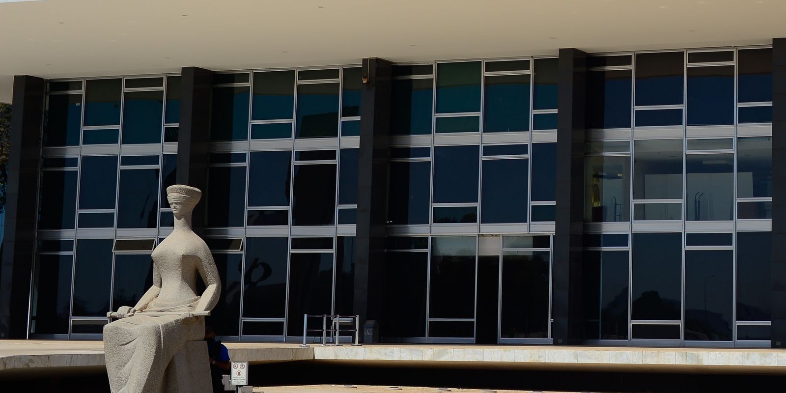 Segunda Turma do STF forma maioria para manter o afastamento do diretor-geral da PF