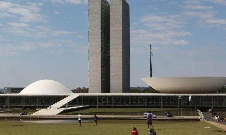 Davi Alcolumbre fraciona votação de veto ao PL da Dosimetria; governo critica manobra