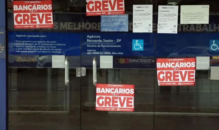 Empregados rejeitam proposta e decidem manter a greve na Caixa por tempo indeterminado