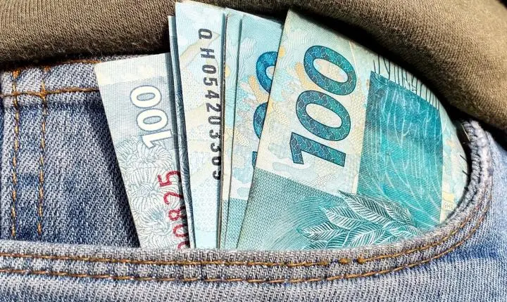 Caixa libera parcela do Bolsa Família de agosto para beneficiários com NIS final 4