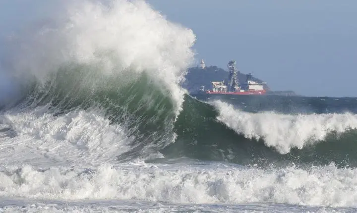 Bombeiros do Rio de Janeiro realizam mais de 8 mil resgates no mar nos primeiros meses do ano