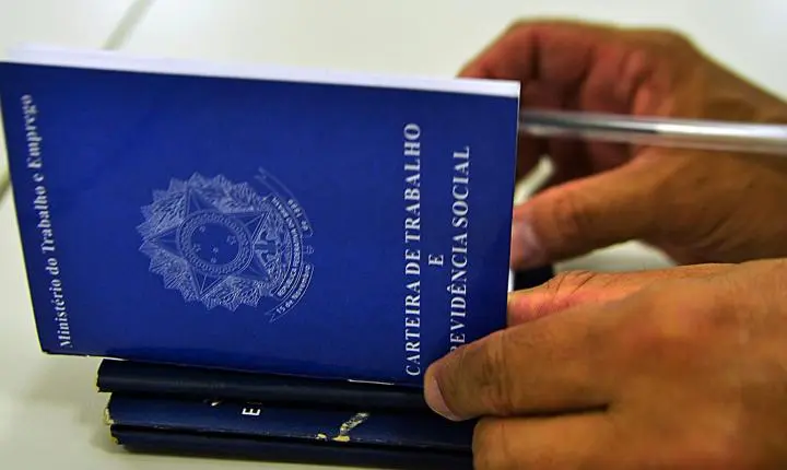 Brasil registra desaceleração na criação de empregos formais em julho, mostra Caged