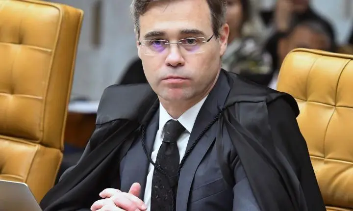 Mendonça afirma que Brasil perde chance de ter 'grande ministro'