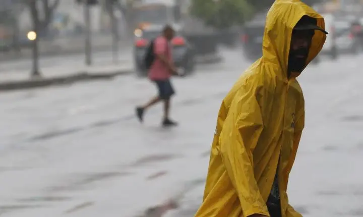 Chuva na Rocinha ultrapassa o dobro da média de junho, alerta Rio