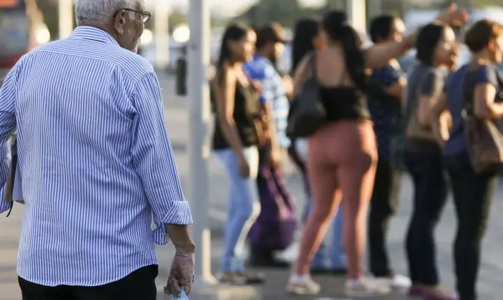 Nova lei cria o selo Cidade Amiga do Idoso para valorizar ações municipais