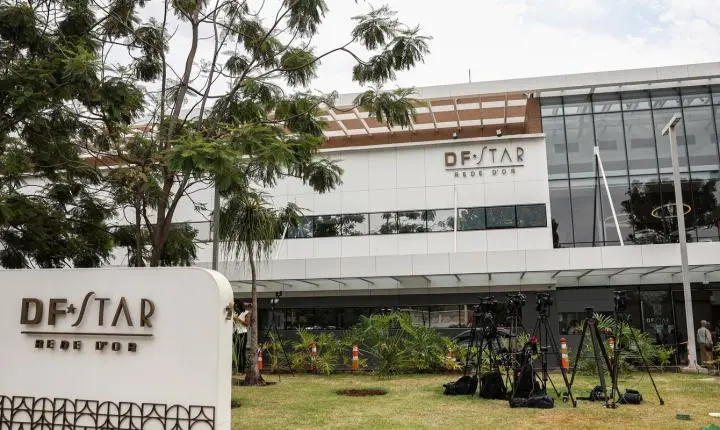 Equipe médica confirma sucesso em cirurgia de ombro de Bolsonaro