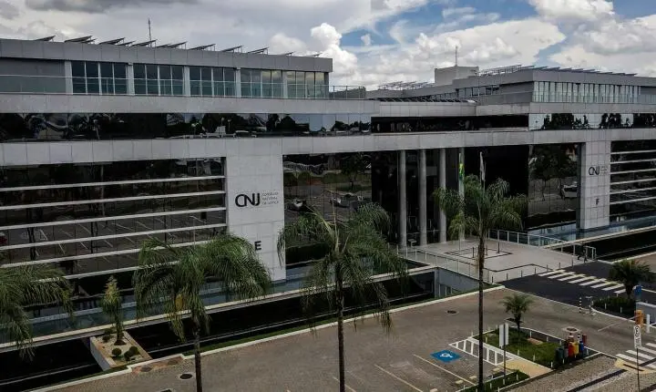 CNJ aprova o fim da aposentadoria compulsória como punição máxima para juízes