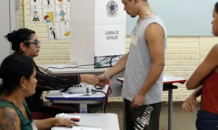 Envelhecimento da população causa recuo de 22% no eleitorado jovem em 16 anos