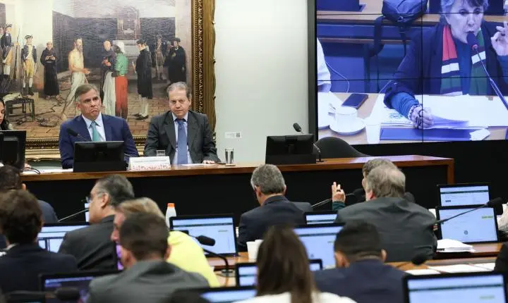Comissão da Câmara dos Deputados avança com proposta de redução da maioridade penal para 16 anos