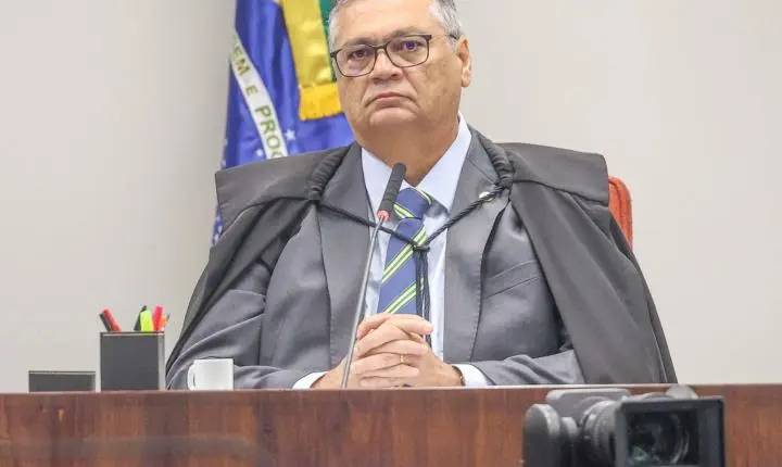 Flávio Dino determina o afastamento do presidente do TCE do Maranhão por 180 dias