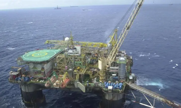 Brasil atinge pico de produção de petróleo em meio a conflitos no Irã