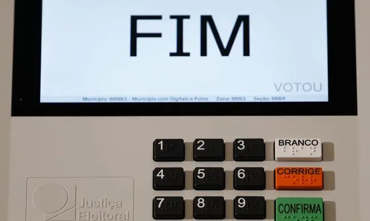 A Federação PSOL-Rede oficializou nesta quinta-feira o apoio à candidatura de Lula à reeleição