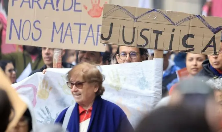 Grito dos Excluídos reúne movimentos sociais por moradia e democracia pelo país
