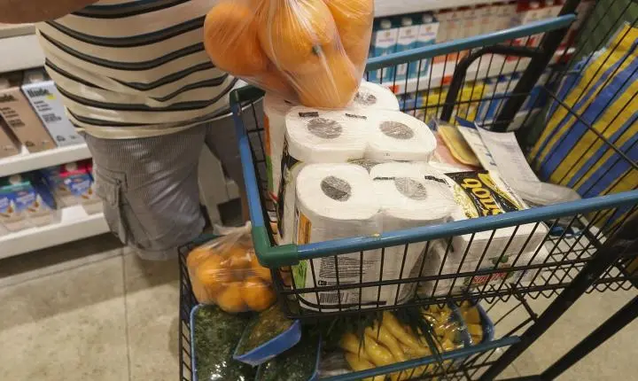 Inflação oficial do Brasil desacelera em abril, fechando em 0,67% sob influência dos alimentos