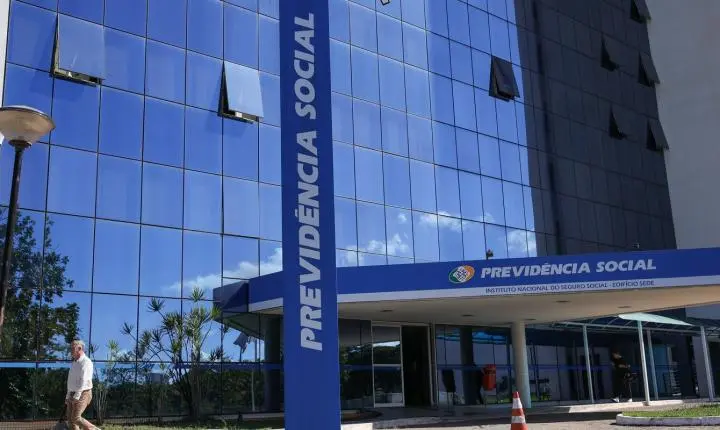 Aposentados voltam a contratar empréstimo consignado do INSS sem biometria