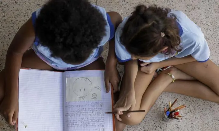 Estudo revela que metade dos alunos não identifica debate antirracista nas escolas