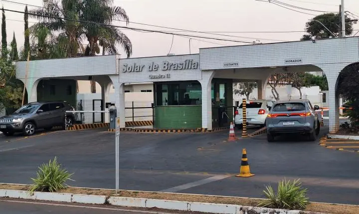 Moraes autoriza saída temporária na prisão domiciliar de Bolsonaro