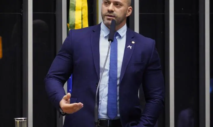Alexandre de Moraes exige que Daniel Silveira explique vídeo nas redes